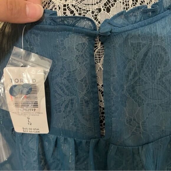 Torrid Blue Flutter Sleeve Sheer Blouse – Size 0 (12/Large) – NWT - Picture 6 of 8